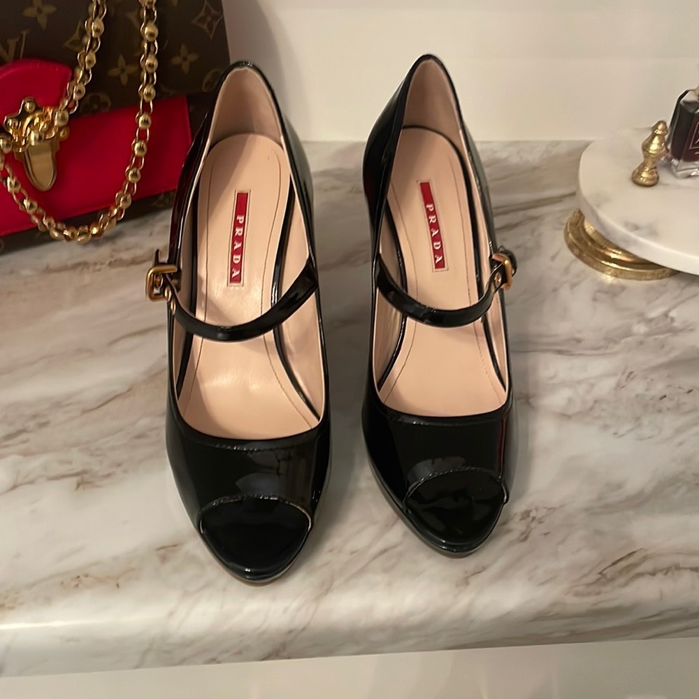 Prada wedge shoe black and beige wedge never been worn great condition